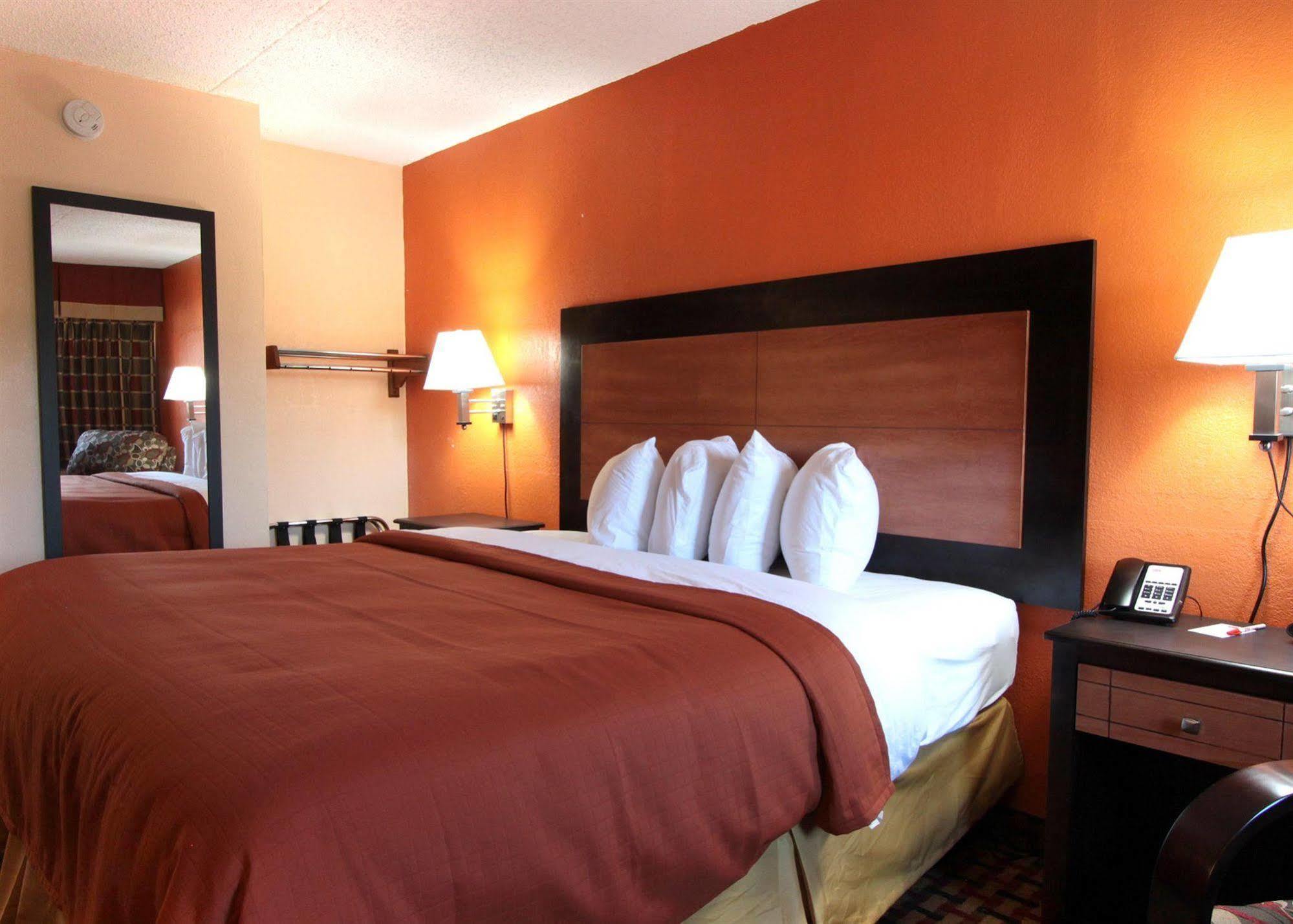 Days Inn By Wyndham Independence Dış mekan fotoğraf